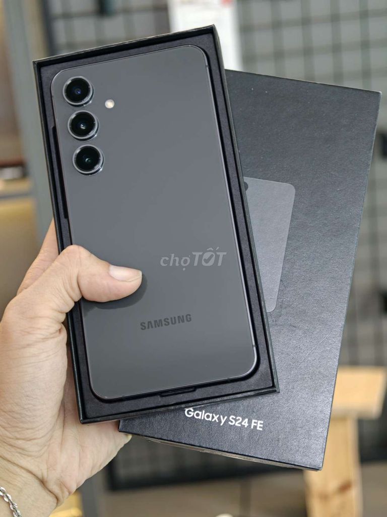 Samsung Galaxy S24 FE 128GB Xám 99%. Mua bán Điện thoại tại Quận Gò Vấp Tp Hồ Chí Minh được đăng bởi HoangDang hình 1