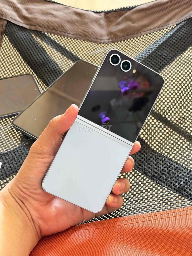 Samsung Galaxy Z Flip6 VN Xanh Mint. Mua bán Điện thoại tại Quận 5 Tp Hồ Chí Minh được đăng bởi Gia Bảo hình 1