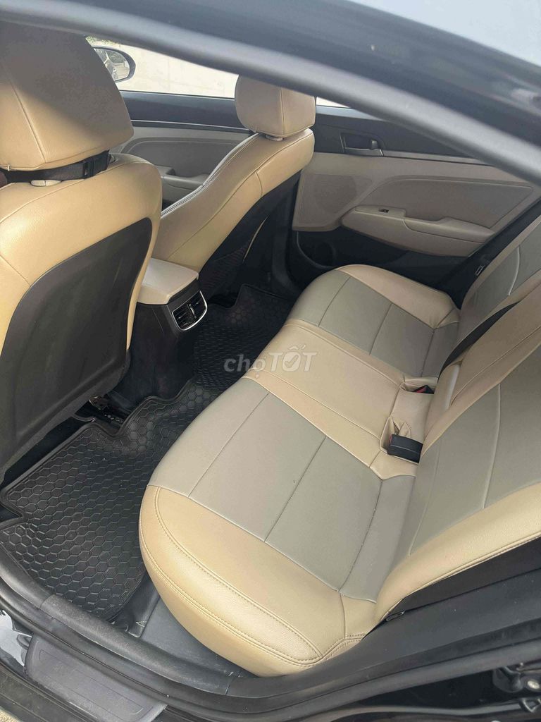 Hyundai Elantra 2019 1.6 MT - 134000 km. Mua bán Ô tô tại Huyện Ea Kar Đắk Lắk được đăng bởi Đỗ Sang hình 11