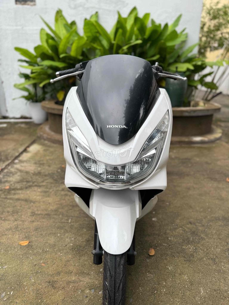 Honda PCX màu Trắng. Mua bán Xe máy tại Quận Thanh Khê Đà Nẵng được đăng bởi Long hình 4