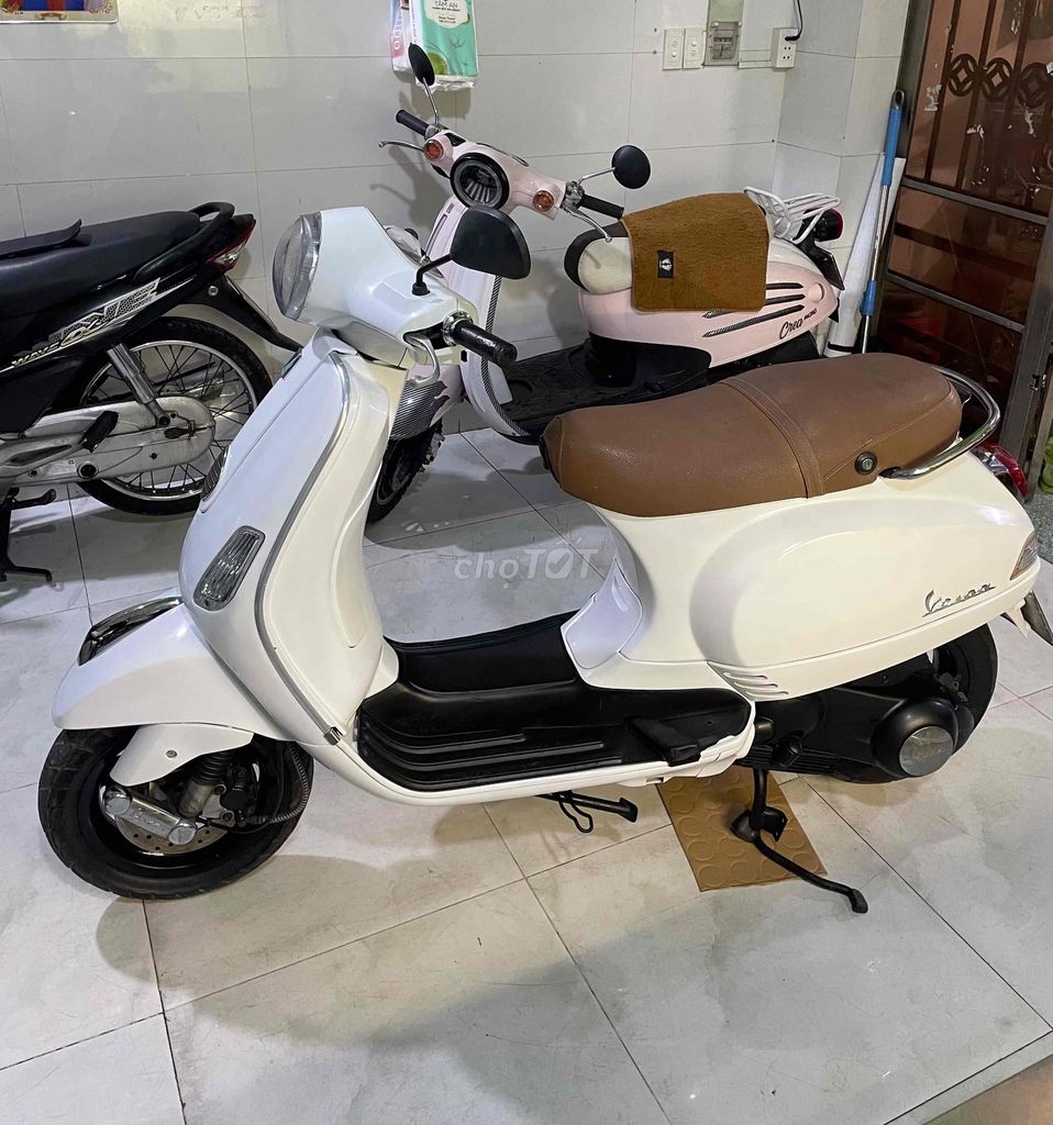 cần bán xe vespa LX 125 phun xăng điện tử FI.