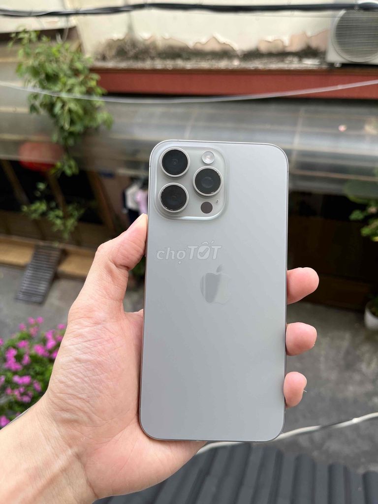 iPhone 15 Pro Max 256GB Titan tự nhiên zin keng. Mua bán Điện thoại tại Quận Gò Vấp Tp Hồ Chí Minh được đăng bởi Nguyễn Văn Sang hình 1