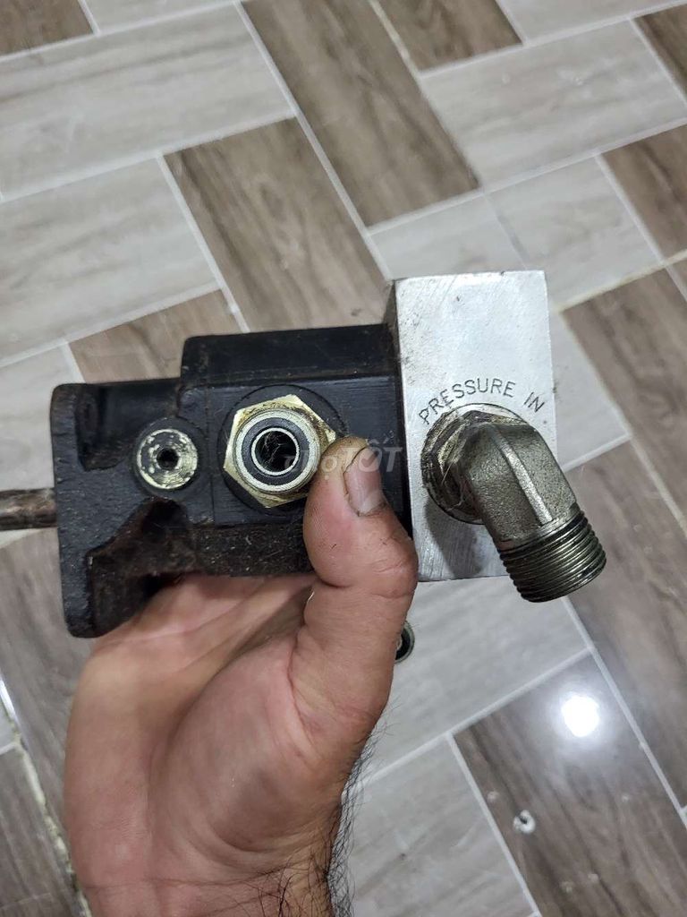 Mô tơ thủy lực Đen Bạc. Mua bán Đồ chuyên dụng, Giống nuôi trồng tại Huyện Hóc Môn Tp Hồ Chí Minh được đăng bởi nguyễn văn duy hình 1