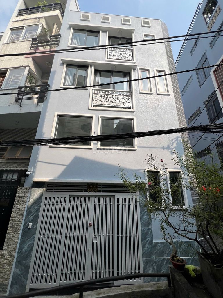 Cho thuê nhà mới 113/2A Trần Quang Diệu - 6x8m- 3 Lầu - căn góc