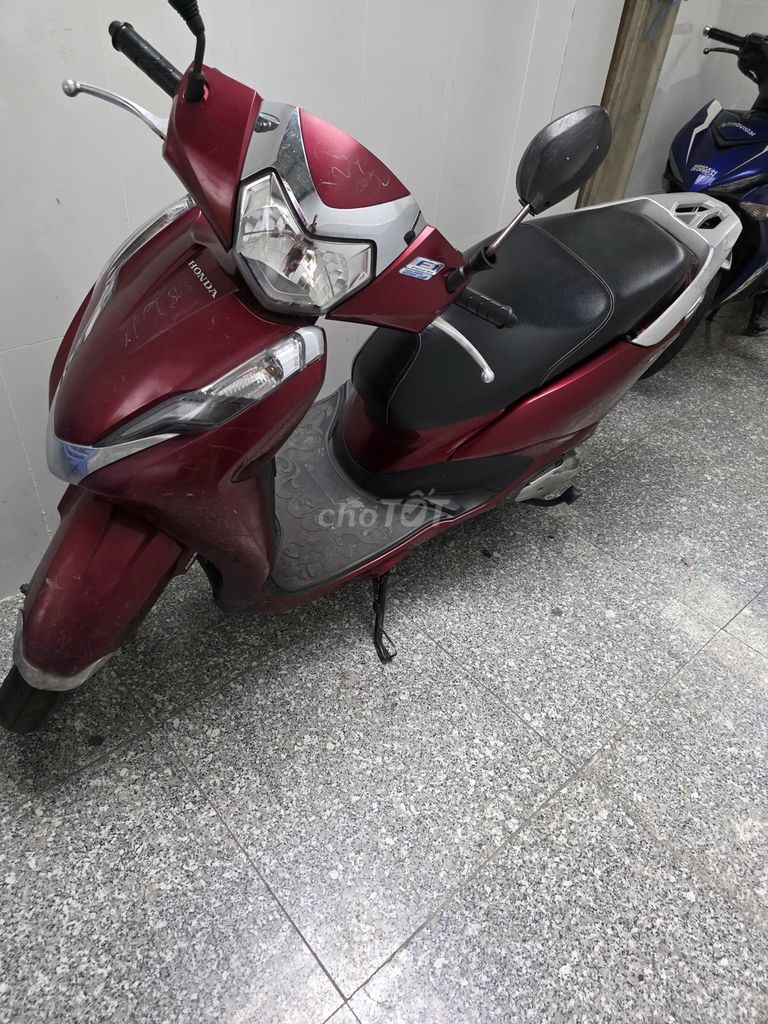 Honda Lead 2018 и Exciter 2016