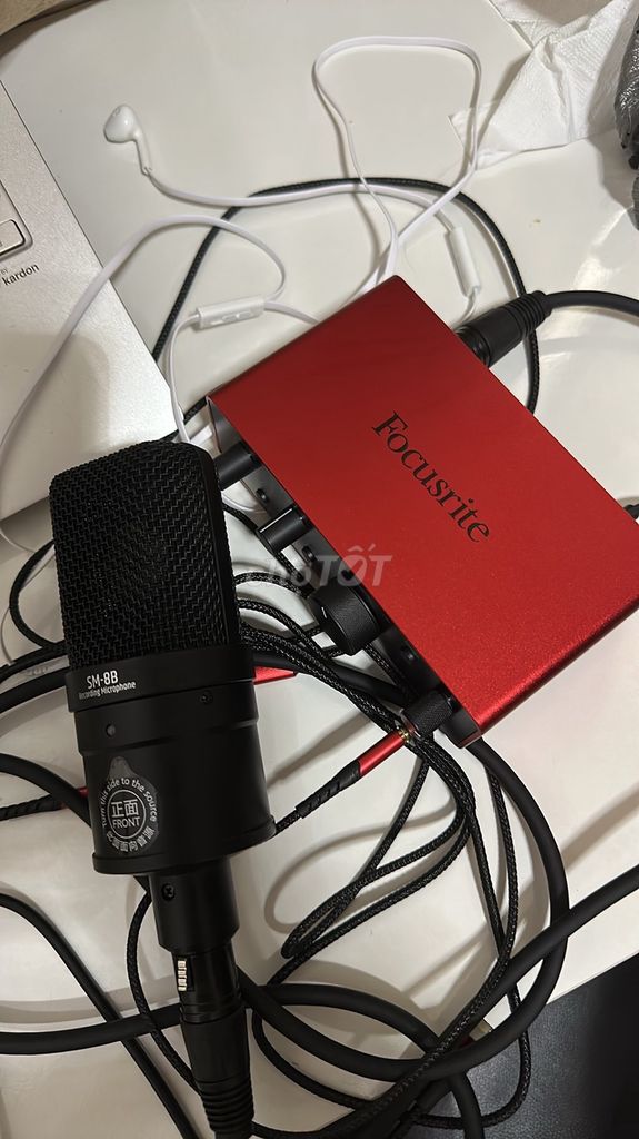 Bộ micro thu âm Focusrite SM8B GEN 4 Đỏ. Mua bán Tivi, Âm thanh tại Quận 7 Tp Hồ Chí Minh được đăng bởi Võ Thị Thanh Ngân hình 1
