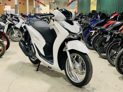 XE MÁY THANH TUNG-HONDA SH 125 GÓP 5 TRIỆU CÓ XE. Mua bán Xe máy tại Quận Nam Từ Liêm Hà Nội được đăng bởi THANH TÙNG