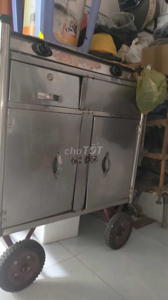 Xe đẩy bán hàng Inox 70% mới. Mua bán Đồ chuyên dụng, Giống nuôi trồng tại Huyện Hóc Môn Tp Hồ Chí Minh được đăng bởi Thanh Loan hình 1
