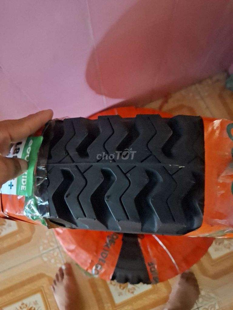 Lốp xe tải Godrid 550/13 14p Mới. Mua bán Phụ tùng xe tại Huyện Tân Trụ Long An được đăng bởi Bui Nguyen hình 2