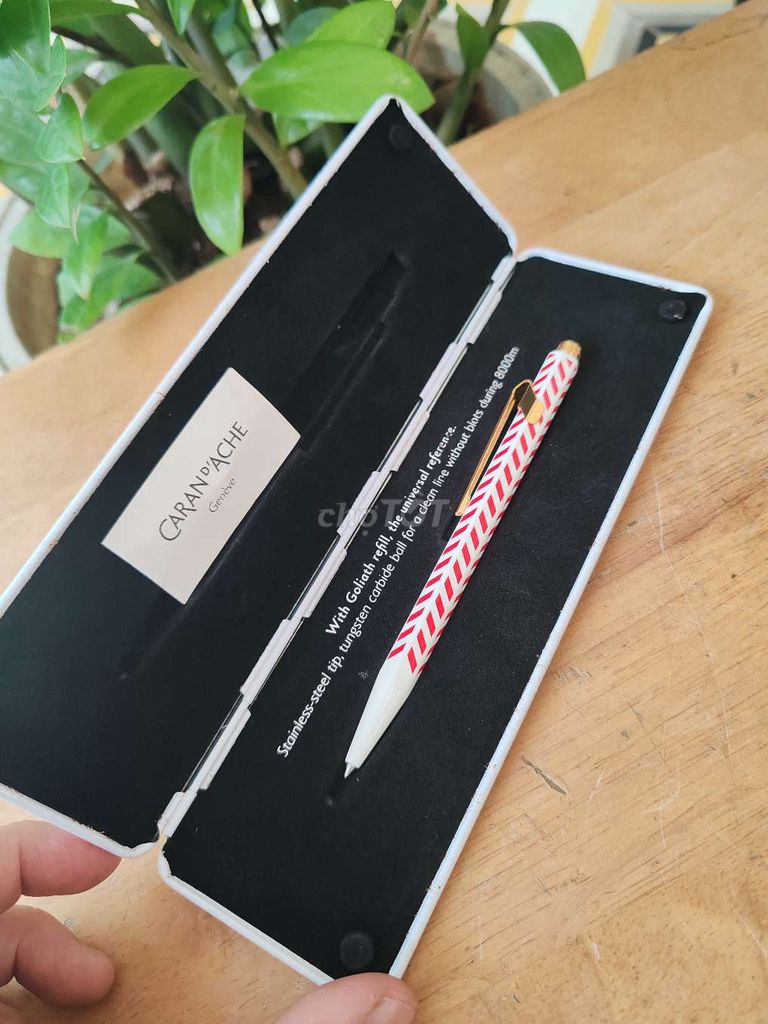 Bút bi Caran dAche 849 Limited Edition Xanh dương. Mua bán Đồ dùng văn phòng tại Quận 7 Tp Hồ Chí Minh được đăng bởi Vy Vy hình 1