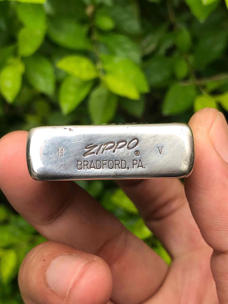 Zippo Đáy lồi chữ xéo - 1989 V La Mã