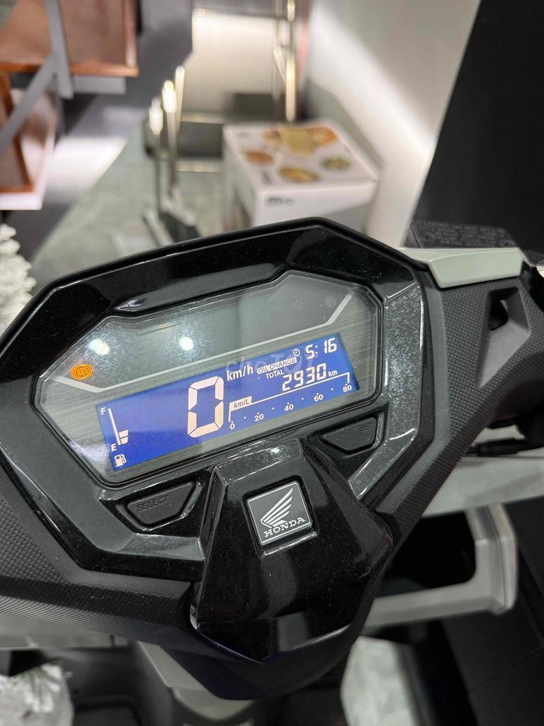 Vario 160 thể thao,chính hãng Việt Nam,2930km. Mua bán Xe máy tại Thành phố Buôn Ma Thuột Đắk Lắk được đăng bởi Nhật hình 3