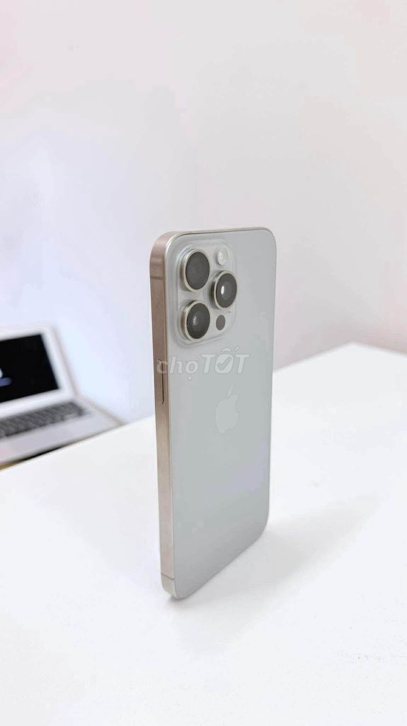 Apple iPhone 15 Pro Max 256GB Titan. Mua bán Điện thoại tại Quận Ngũ Hành Sơn Đà Nẵng được đăng bởi Khải Trần hình 1