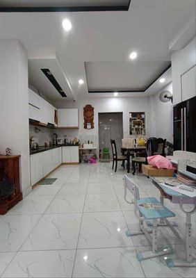 Nhà 50m 5x10 cực hiếm P12 Gò Vấp