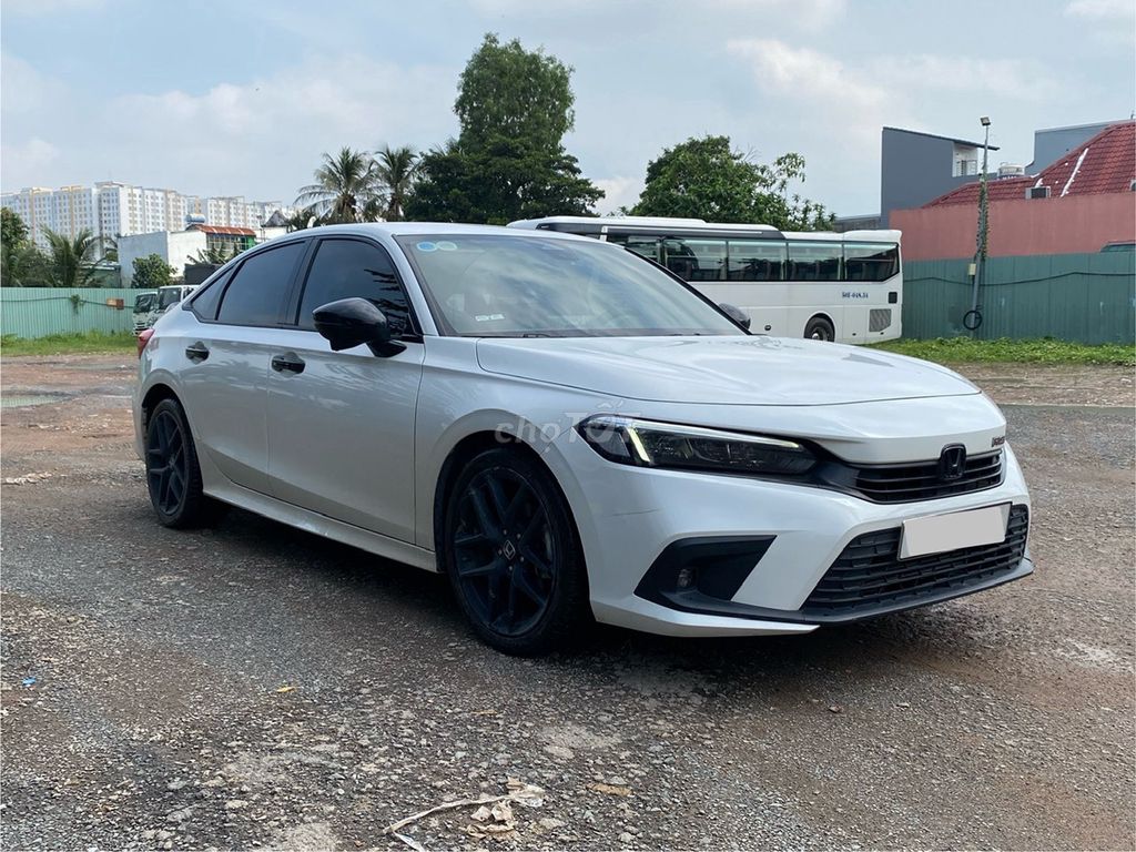 Honda Civic 2023 RS 30.000km Trắng. Mua bán null tại Thành phố Thủ Đức Tp Hồ Chí Minh được đăng bởi Thành Thuỷ hình 1