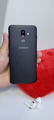 Bán Samsung J8 đen