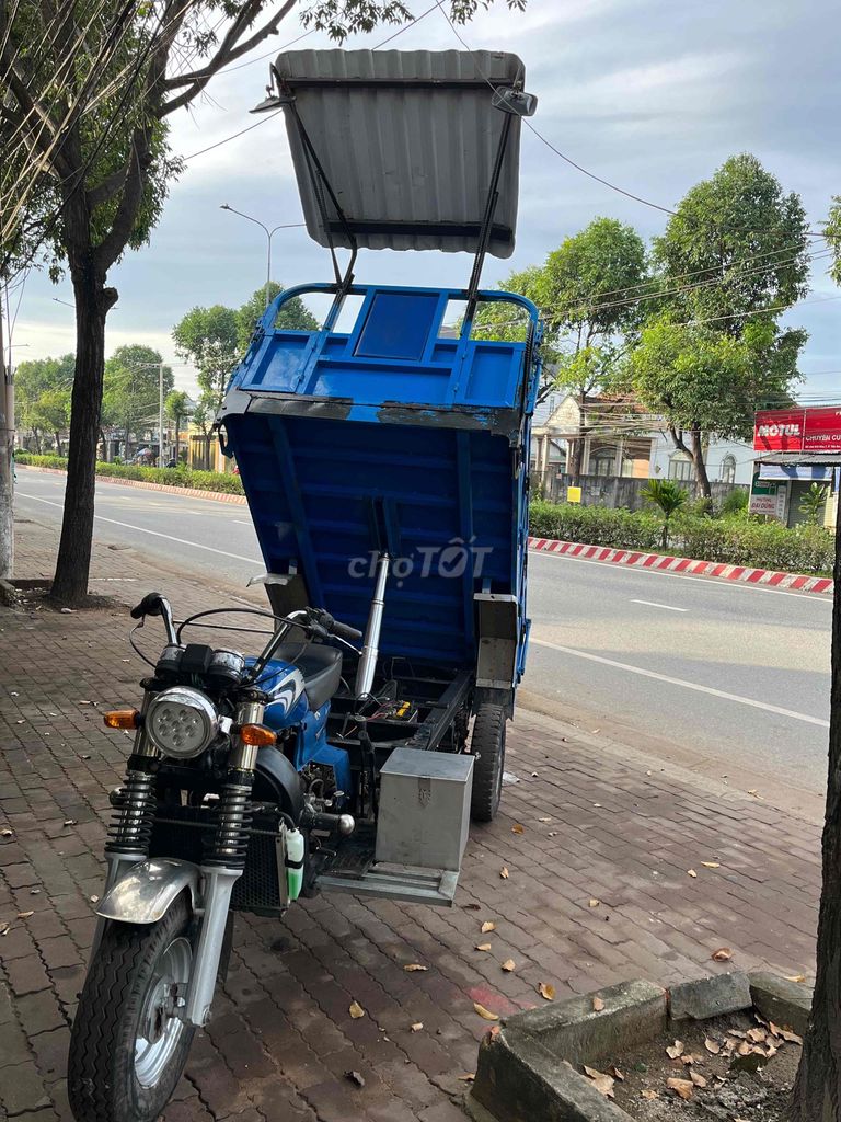 Máy 200 Thái Phuộc 60Li có ben thùng 1m3 x 2m. Mua bán Phương tiện khác tại Thành phố Thủ Dầu Một Bình Dương được đăng bởi Cơ Sở Sản Xuất và Cung Cấp Các Loại Phụ Tùng Xe Ba Gác hình 1