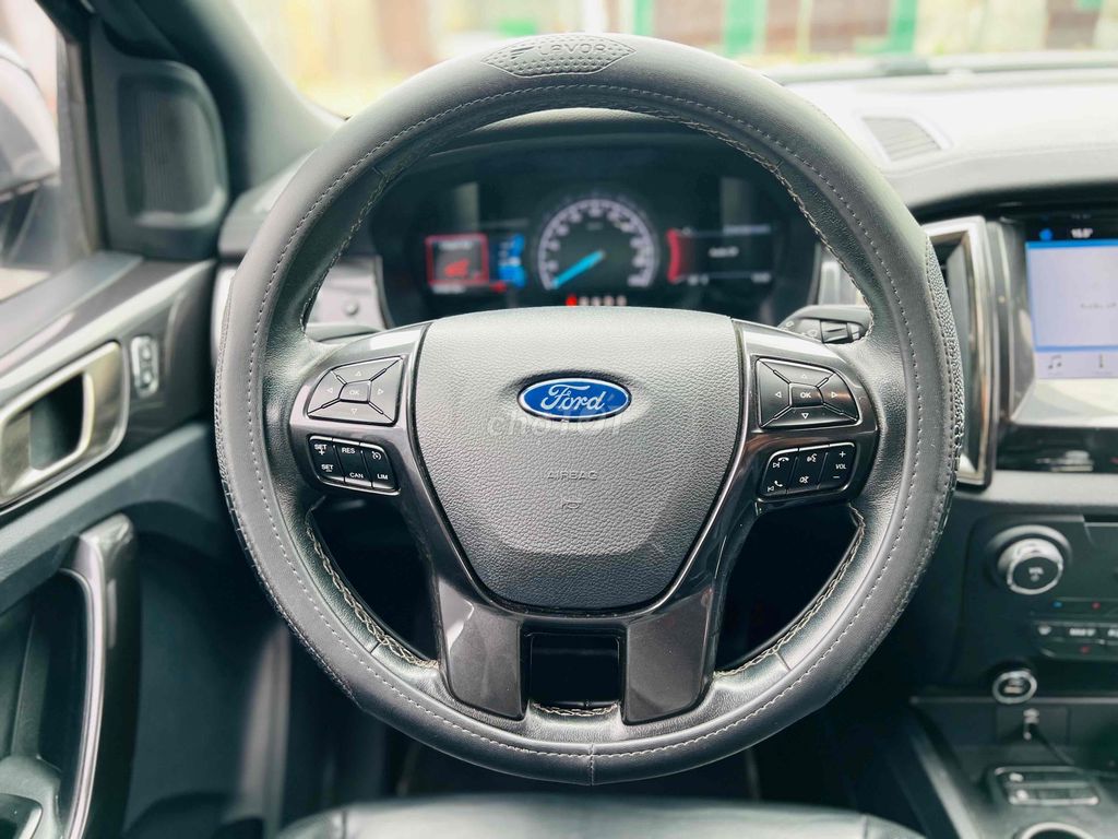 GĐ BÁN ĐỔI XE, EVEREST TITANIUM 1 CẦU 2019. Mua bán Ô tô tại Thành phố Thủ Đức Tp Hồ Chí Minh được đăng bởi Phước An hình 10