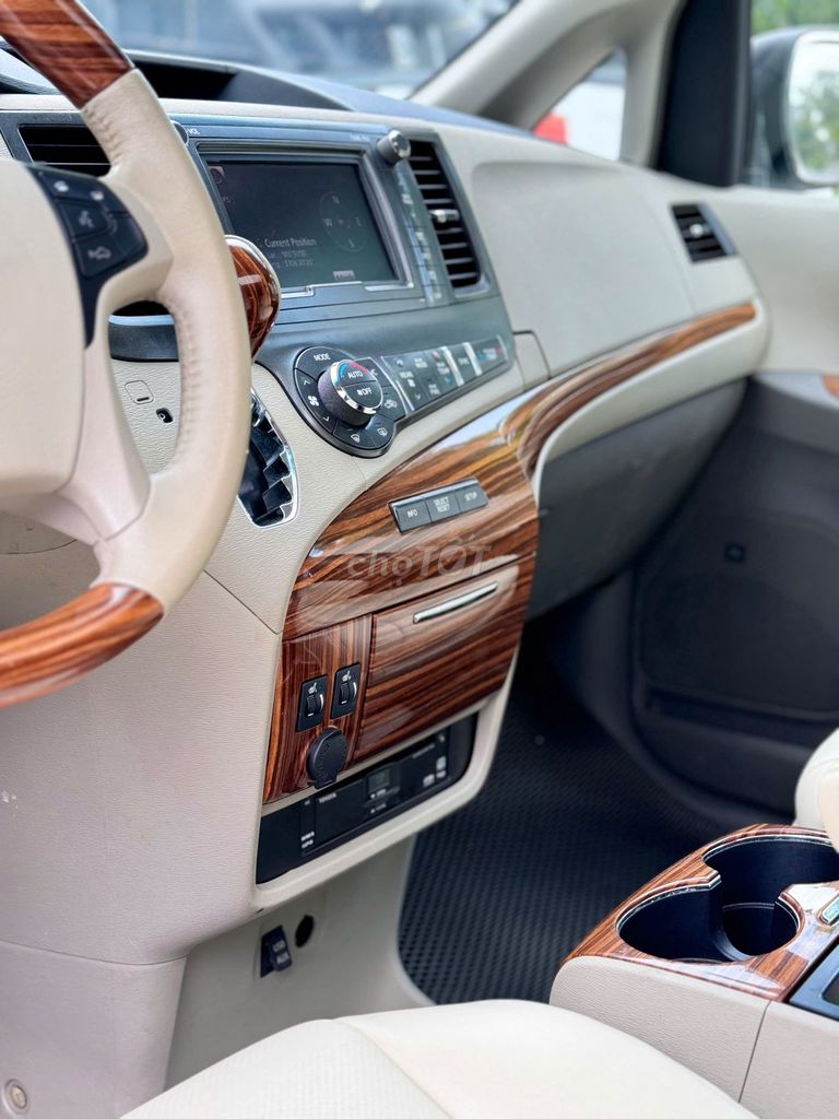 Toyota Sienna Limited nhập Mỹ bản Full option. Mua bán Ô tô tại Quận Gò Vấp Tp Hồ Chí Minh được đăng bởi Tân Đề Li hình 7