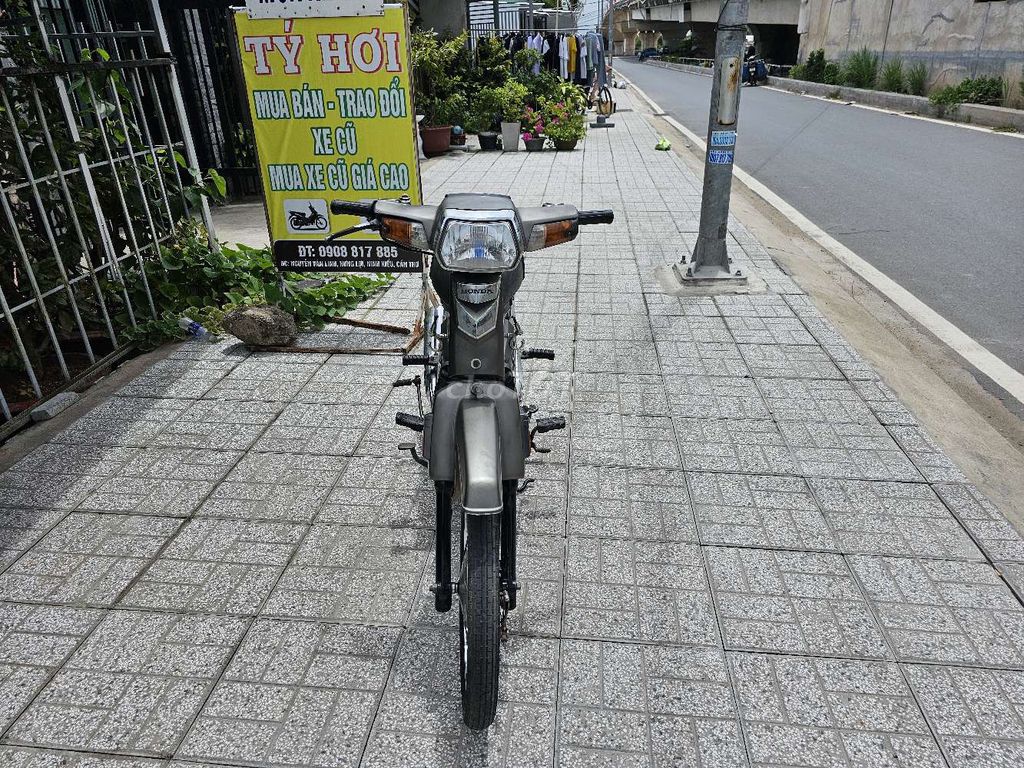 trung quốc kiểng nhẹ vô ít đồ xe máy im ru bs64. Mua bán Xe máy tại Quận Ninh Kiều Cần Thơ được đăng bởi Tý hơi hình 1