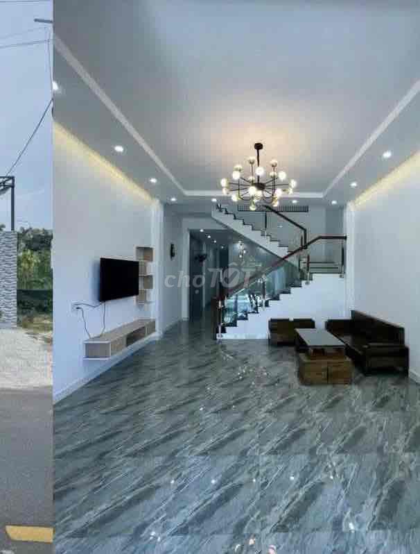 Аренда · 3 комн. · 100 м² · Quận Cẩm Lệ, ул. Đường Hoàng Đình Ái
