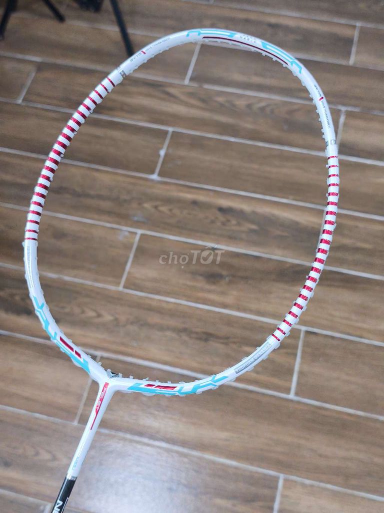 Vợt cầu lông Felet Nevow TJ 1000 Trắng cũ