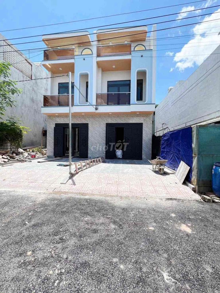 bán nhà lầu khu tái định cư bửu hoà