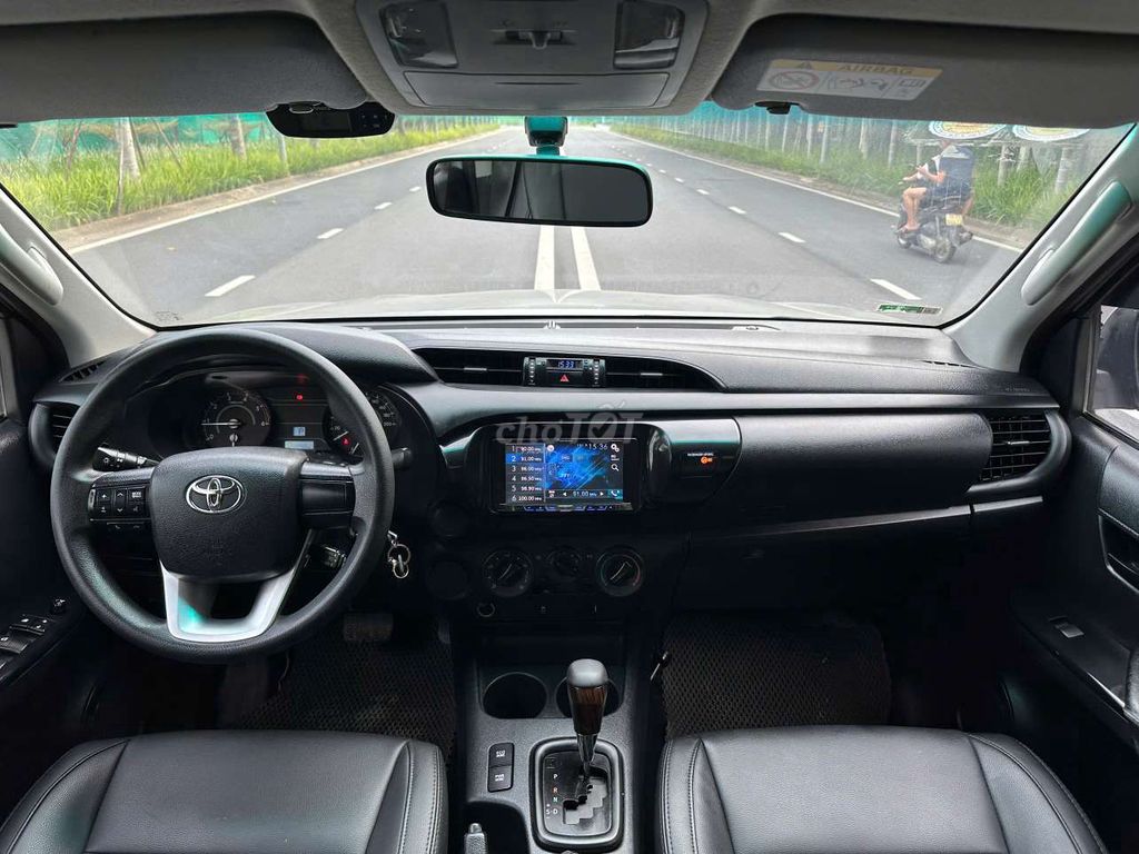 Toyota Hilux E 2.4AT 4x2 lỗi tặng xe, 12 vạn zin. Mua bán Ô tô tại Quận Hà Đông Hà Nội được đăng bởi Hà Đông Car hình 5