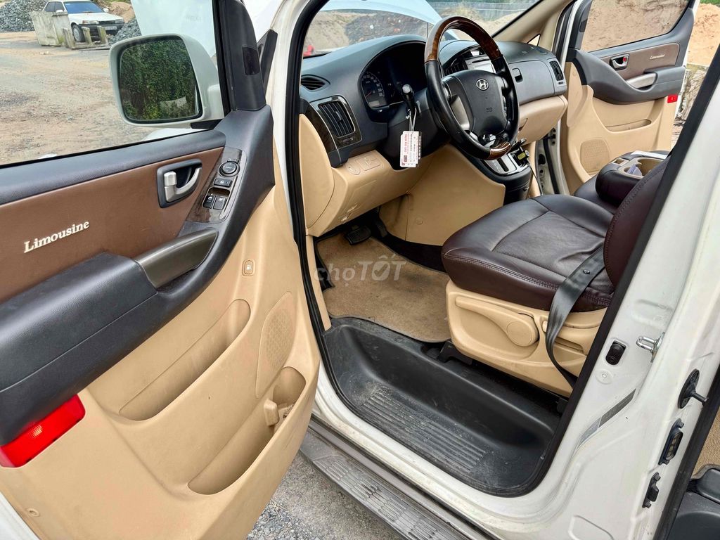 Hyundai Grand Starex 2015 Limousine 2.4 AT. Mua bán Ô tô tại Quận Gò Vấp Tp Hồ Chí Minh được đăng bởi Bình An Ôtô  hình 16