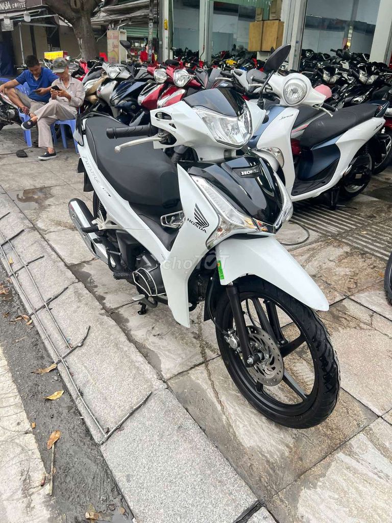 Светодиод Honda Future Fi 2026 белый новый 99%