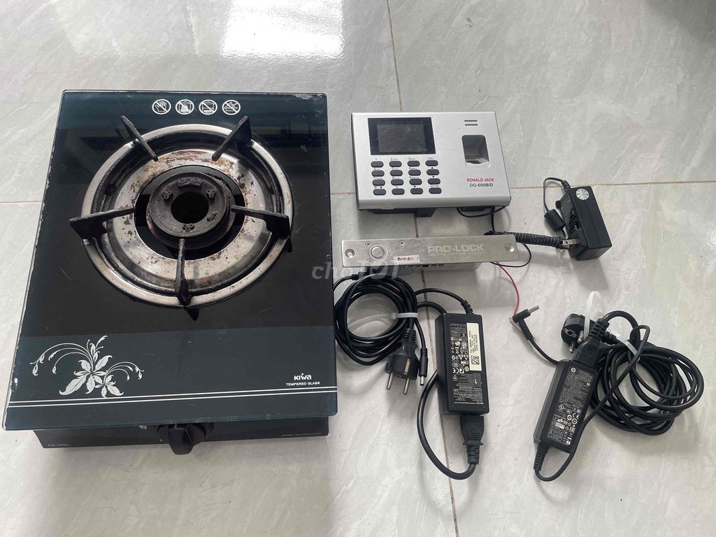 Bếp gas Kiwa KW-300G Kính cường lực Đen. Mua bán Bếp, lò, đồ điện nhà bếp tại Thành phố Thủ Đức Tp Hồ Chí Minh được đăng bởi Anh hình 1
