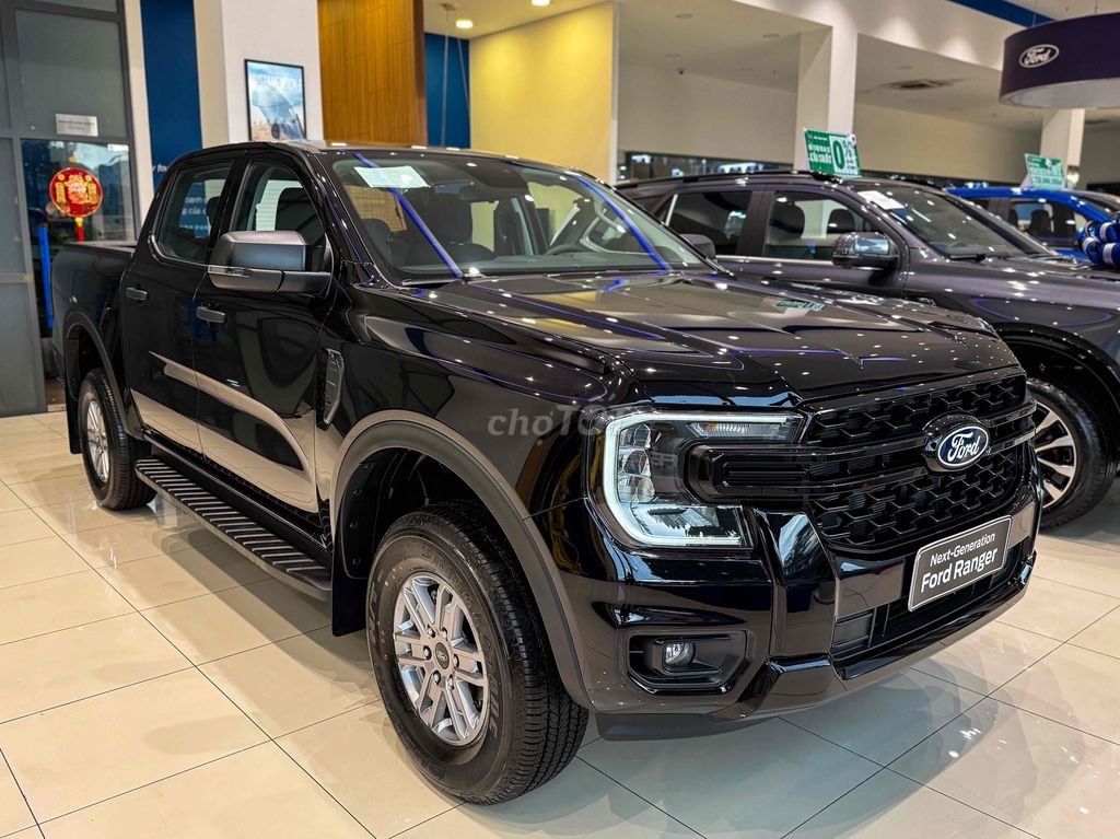 Ford Ranger XLS Черный, 10-ступенчатый — Новый автомобиль в наличии
