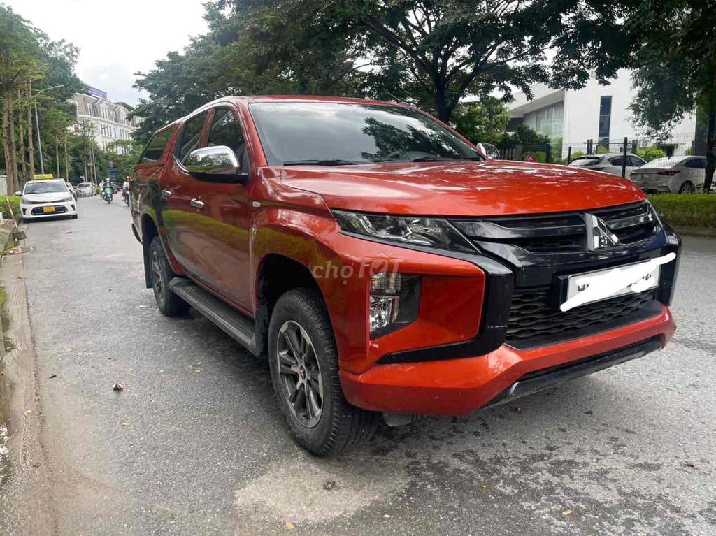 Mitsubishi Triton 2022 4x2 AT  odo 42000 km zin. Mua bán Ô tô tại Quận Hoàng Mai Hà Nội được đăng bởi tran duc khien hình 2