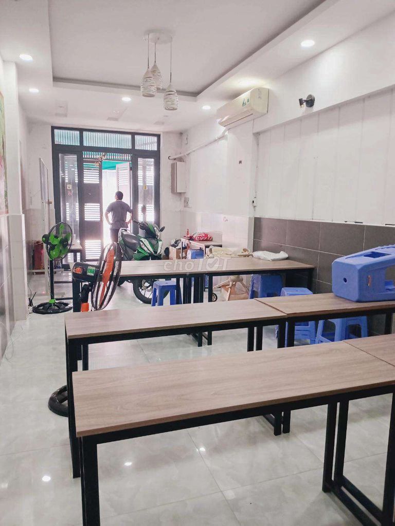 SIÊU ĐẸP TÂN PHÚ NGAY KHUÔNG VIỆT - NHÀ 2 TẦNG ĐẸP HẺM XE TẢI  62M². Mua bán nhà ở tại Quận Tân Phú Tp Hồ Chí Minh được đăng bởi Kiều Anh hình 2