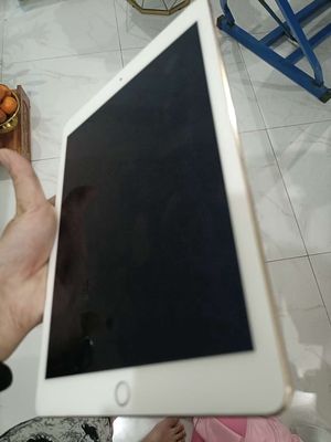 Bán xác iPad air 2 sim . Không lên nguồn. Mua bán Máy tính bảng tại Thị xã Bến Cát Bình Dương được đăng bởi Võ Minh Xuân