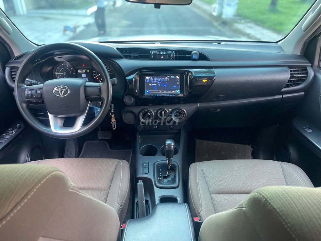 Toyota Hilux 2019  - 76000 km nguyên zin. Mua bán Ô tô tại Huyện Hóc Môn Tp Hồ Chí Minh được đăng bởi Song Hành hình 5