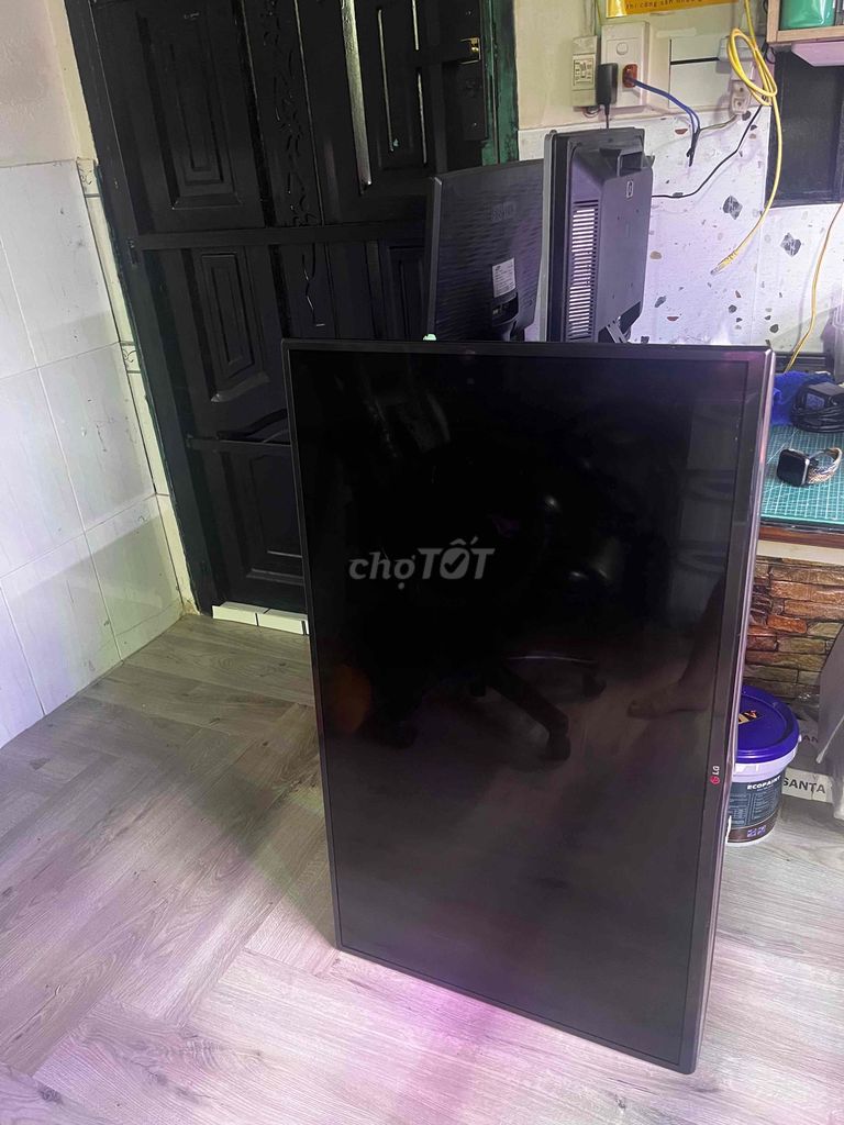 Tivi LG 40 inch Đen. Mua bán Tivi, Âm thanh tại Thành phố Biên Hòa Đồng Nai được đăng bởi Middle Peach hình 1