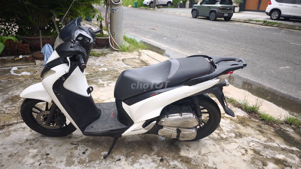 Honda SH 125 2014 бело-черный