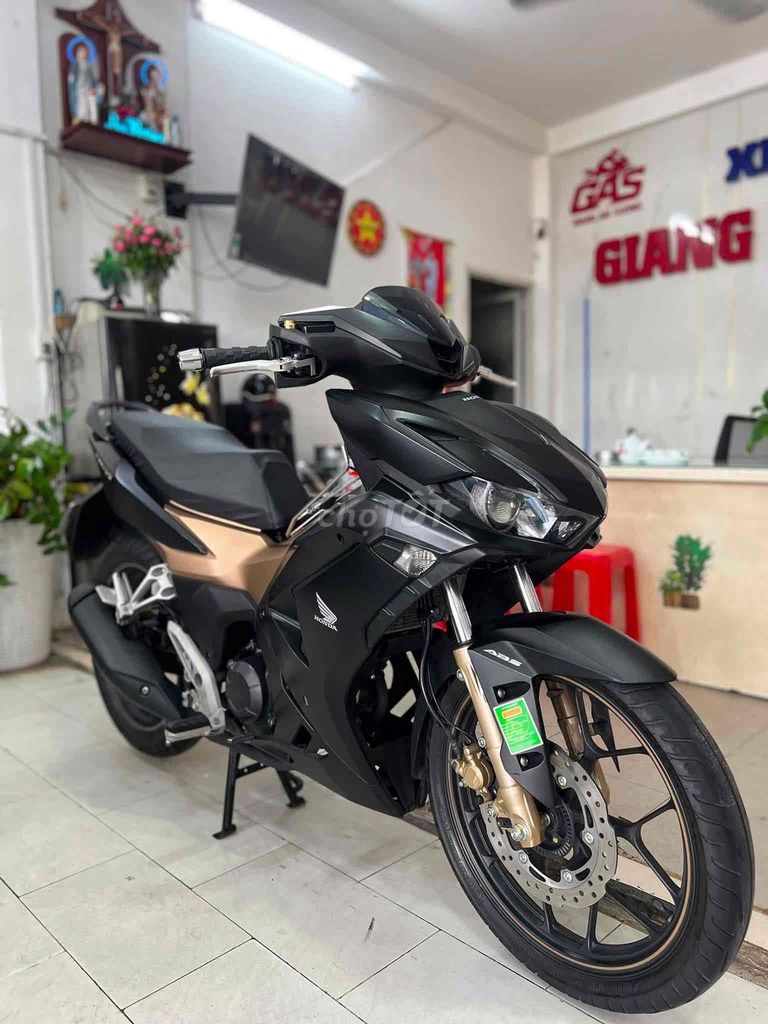 Хонда Виннер X 150 ABS 2023 Черно-серый