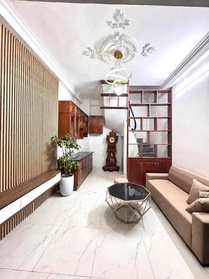 Townhouse 22 m² · 3 bed · Phố Nguyễn Chính