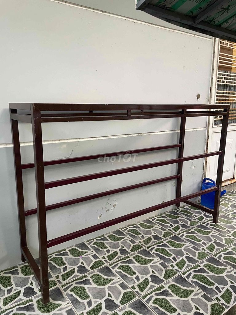 kệ trưng bày sắt mới 99%. Mua bán Tủ, kệ gia đình tại Quận Thanh Khê Đà Nẵng được đăng bởi Hao phan hình 1