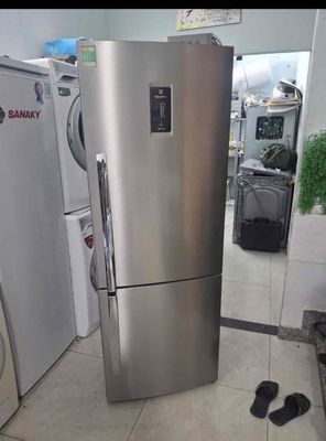 bán tủ lạnh sanyo đang sử dụng tốt. Mua bán Tủ lạnh tại Quận 7 Tp Hồ Chí Minh được đăng bởi shop đồ cũ