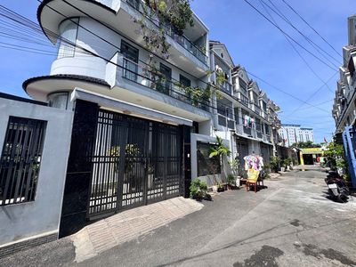Bán nhà gần Vincom Lê Văn Việt - Quận 9 - 56m2 - 3 Tầng - Hẻm Xe Hơi