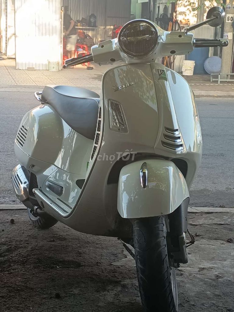 Vespa gts super 125
