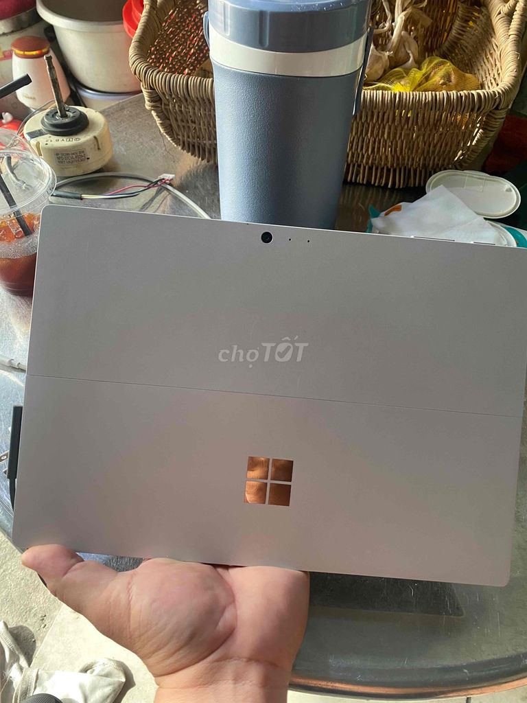 Microsoft Surface Pro 4 i5 4GB/128GB Bạc. Mua bán Máy tính bảng tại Quận 7 Tp Hồ Chí Minh được đăng bởi Nhân hình 1