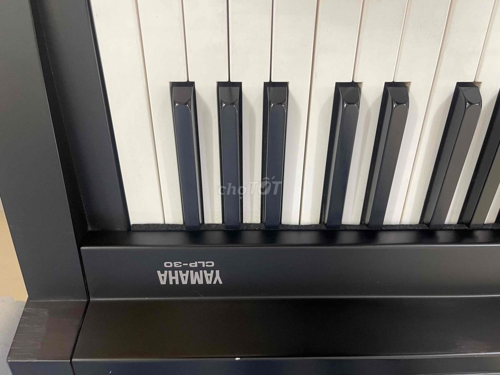 Thanh lý piano điện Yamaha CLP-30 của Nhật!