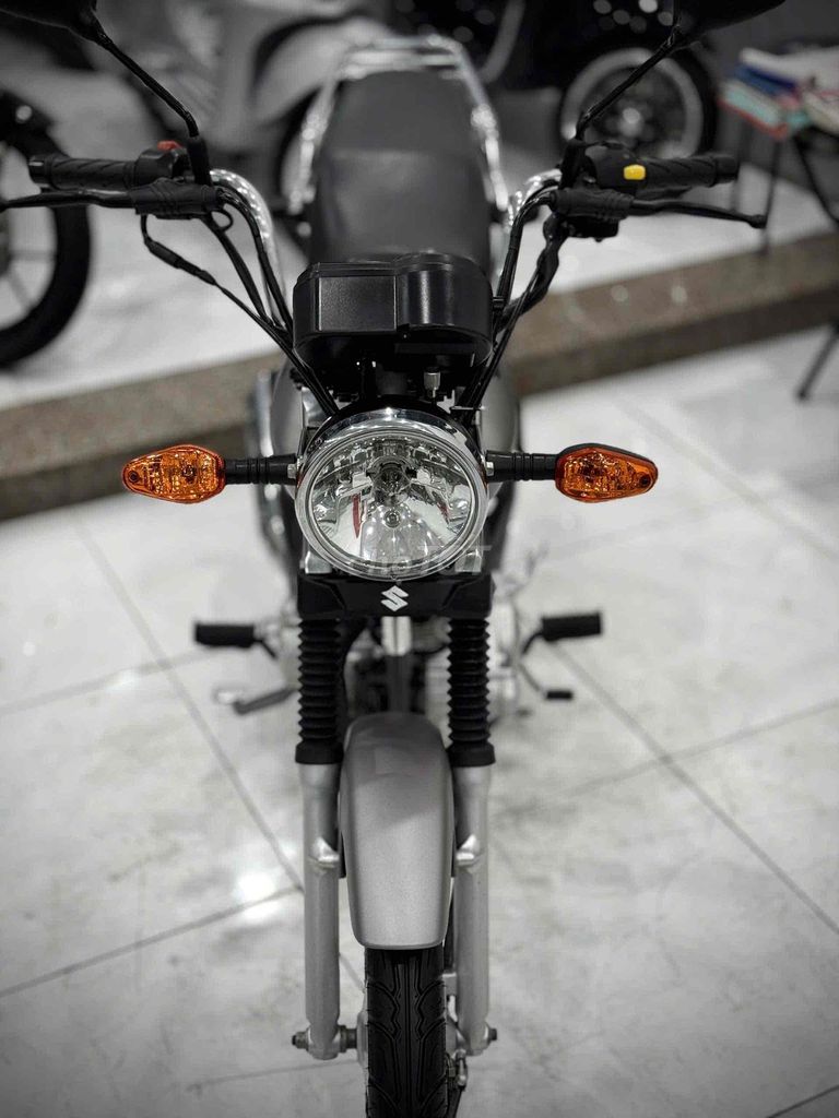 Suzuki GD 2018 Bạc Côn tay. Mua bán Xe máy tại Thị xã Phú Mỹ Bà Rịa - Vũng Tàu được đăng bởi Cửa Hàng Xe Máy Phú Mỹ hình 3