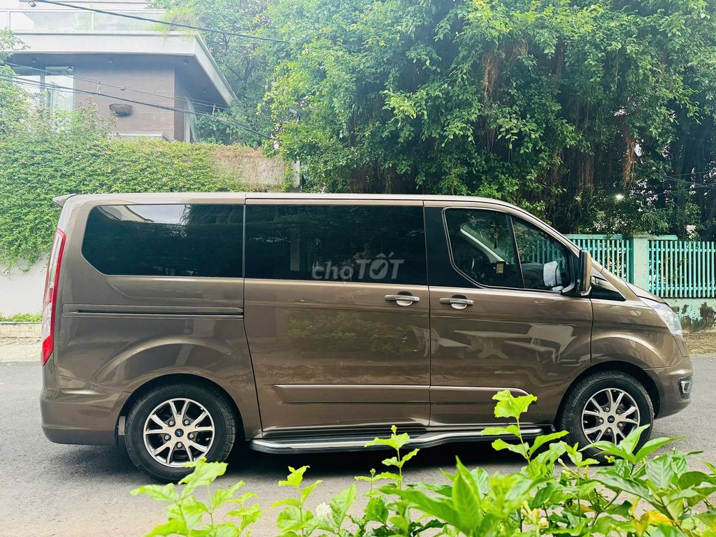 Ford Tourneo Tita 2019 - Mẫu Xe 7 Chỗ Máy Xăng. Mua bán Ô tô tại Quận Tân Phú Tp Hồ Chí Minh được đăng bởi Phạm Văn Thông hình 4