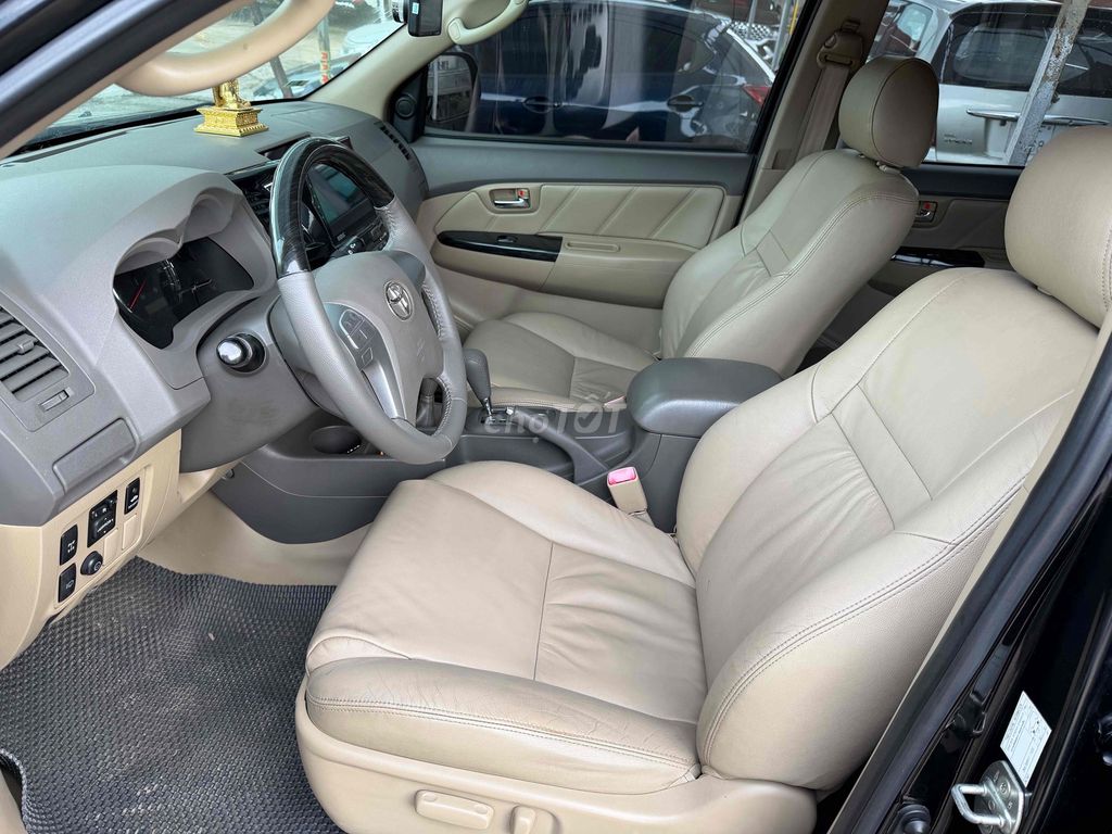 Fortuner 2.7V 4x4 2012, máy xăng, 2 cầu. Mua bán Ô tô tại Quận Bình Tân Tp Hồ Chí Minh được đăng bởi Tài hình 16