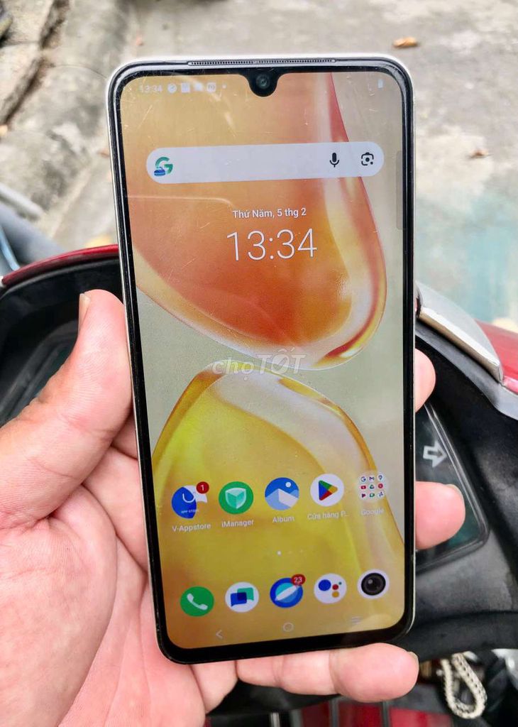 Vivo V25e 18/28GB Vàng đdẹp. Mua bán Điện thoại tại Quận 4 Tp Hồ Chí Minh được đăng bởi ken hình 1